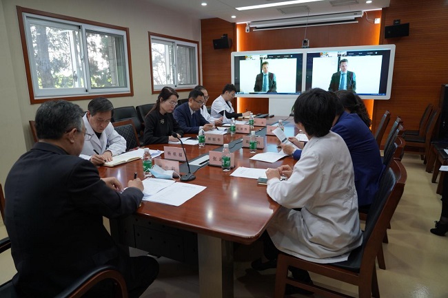 图为挪威驻华大使馆公使衔参赞汤柯纳致欢迎辞